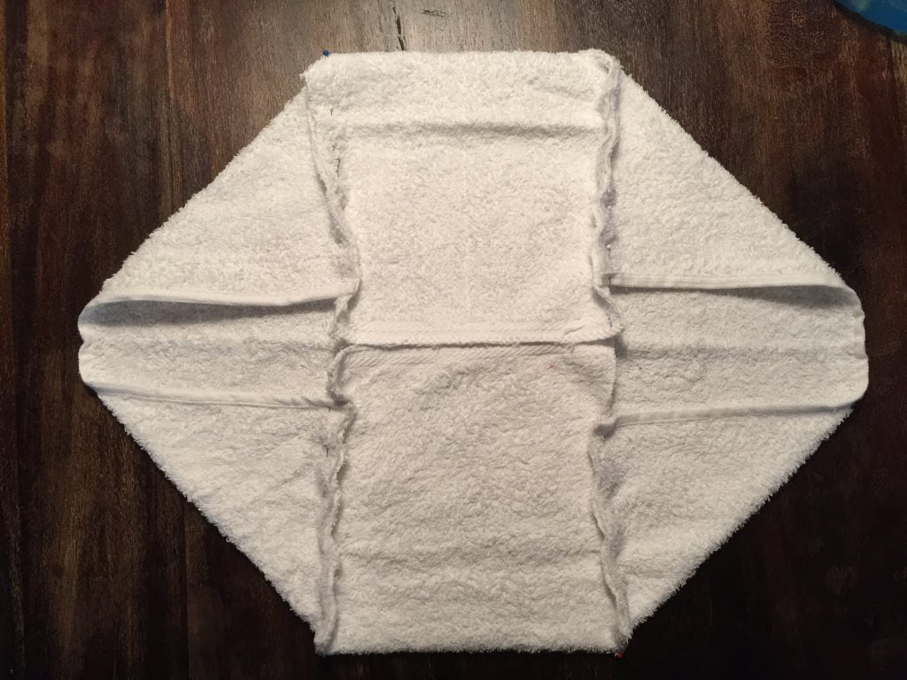 Tutorial met foto's van gratis haakpatroon mand uit textielgaren