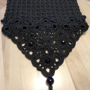 Chic gehaakt tasje in decoratieve haaksteken